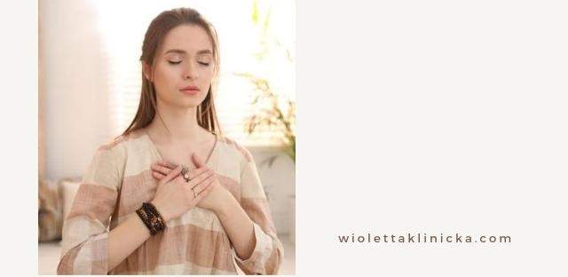 wplyw uwaznosci na samoswiadomosc